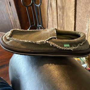Mens Sanuk shoes